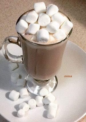 Una foto de Chocolate caliente con marshmallow