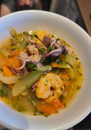 Hình của món Canh chua mực tôm.
