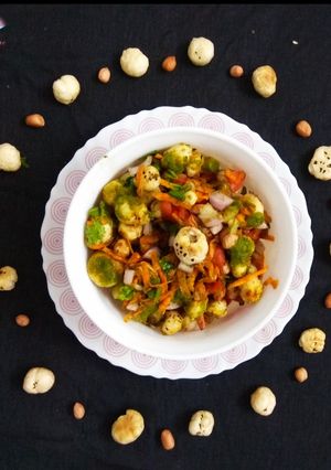 A picture of Makhana Peanut Bhel.