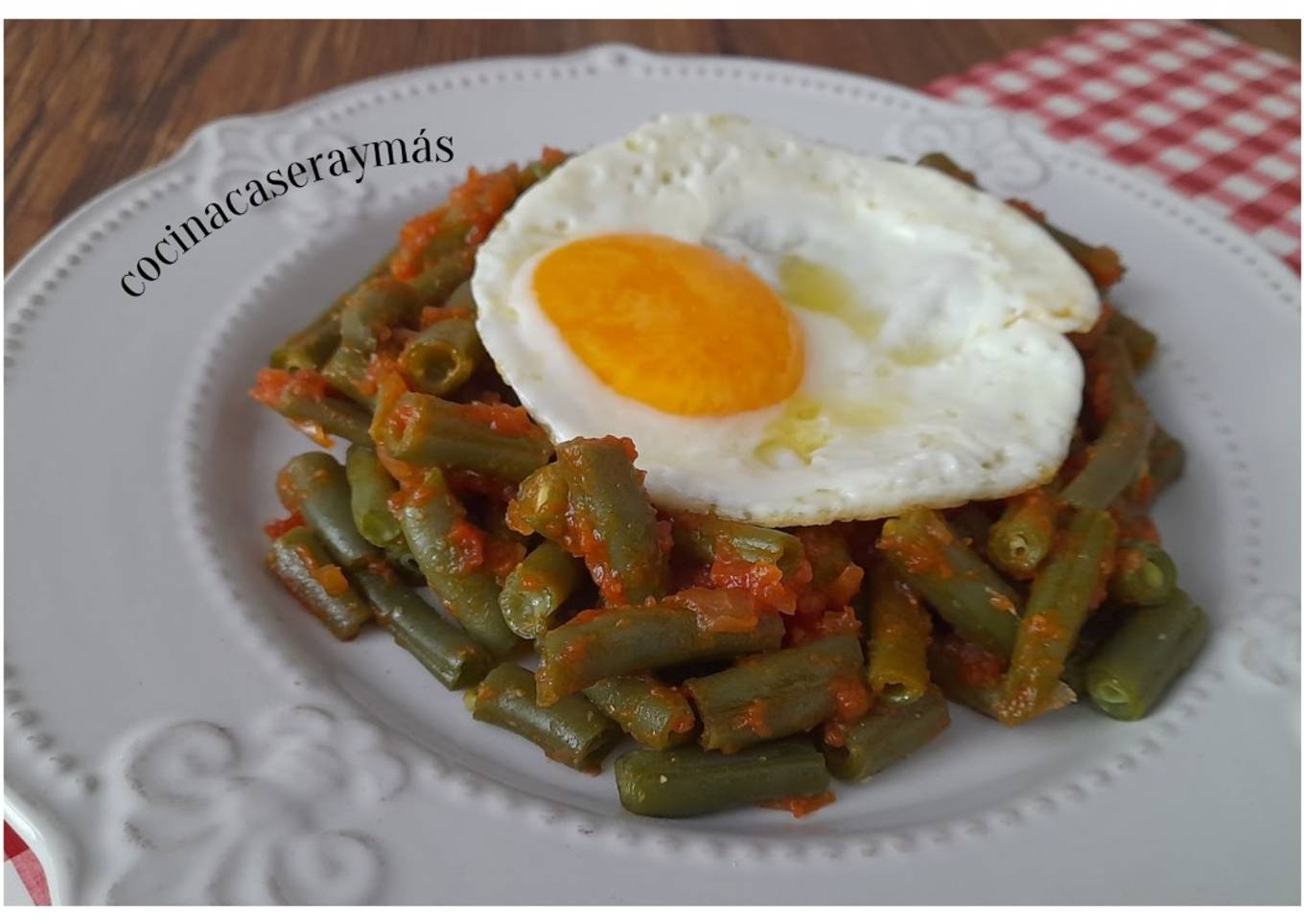 Judías verdes con tomate frito