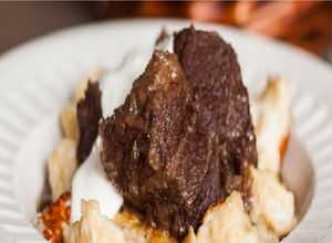 Marhapofa juhtúrós galuskával recept fotója