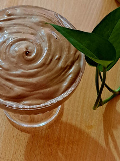 عکسی از دستور گاناش شکلاتی برای روکش کیک