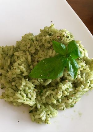 Una foto de Risotto de albahaca 🌿