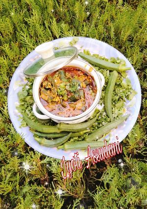 A picture of Masaledar dahi (curd) bhindi.