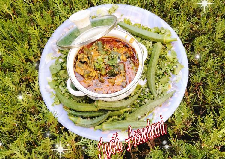 Simple Way to Make Any-night-of-the-week Masaledar dahi (curd) bhindi