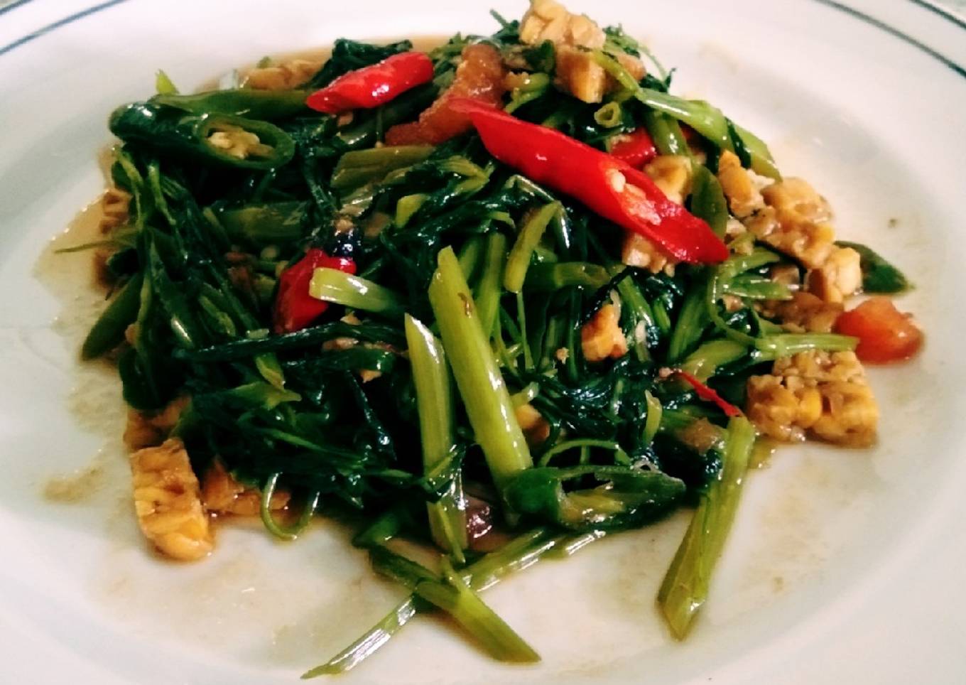Tumis kangkung tempe