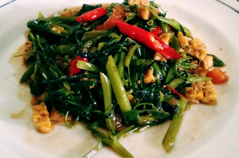 Resep Tumis kangkung tempe Anti Gagal