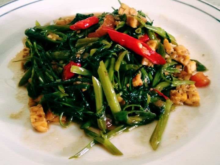 Resep Tumis kangkung tempe Anti Gagal