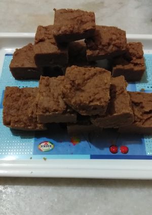 ગોળપાપડી (golpapadi recipe in Gujarati) રેસીપી મુખ્ય ફોટો