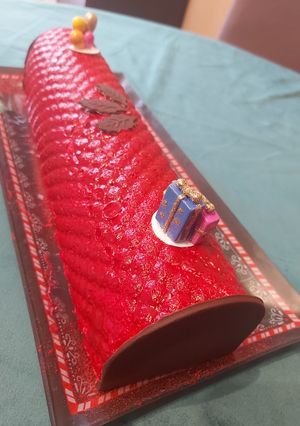 Une photo de Bûche de la Saint Sylvestre Vanille-Framboise