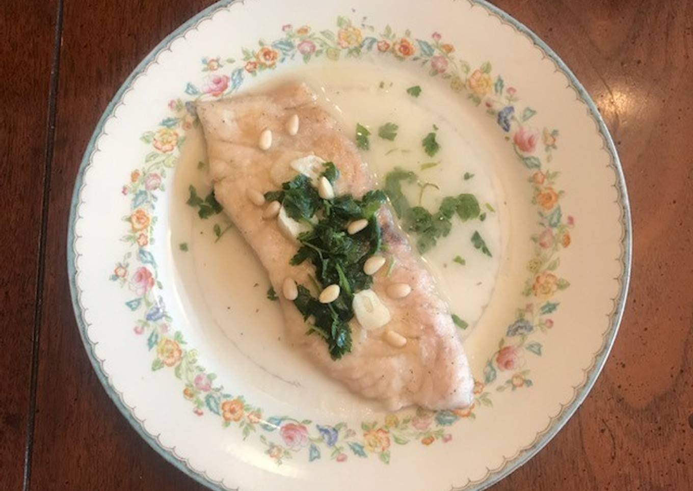 Filetes de pescado con piñones