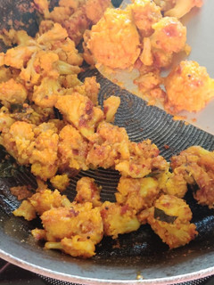 காளிபிலோவேர் பிரட்டல் (cauliflower piratal recipe in tamil) செய்முறை முக்கிய புகைப்படம்