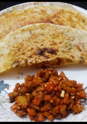 उपवासाचे झटपट घावणे (upwasahe ghavan recipe in marathi) रेसिपी चे मुख्य फोटो 