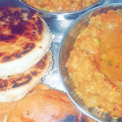 A picture of Pav bhaji.