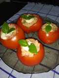 Tomate relleno con sardina y queso