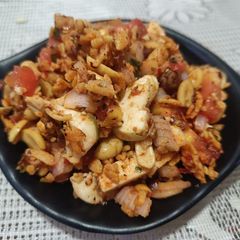 A picture of Singhada Chaat.
