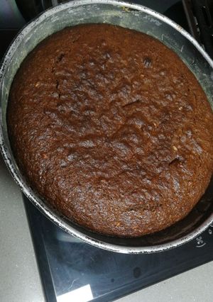 Una foto de Torta borracha de higos y nueces