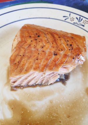 Una foto de Salmón con soja y miel