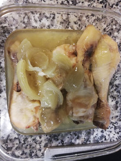 Una foto de Jamoncitos de pollo