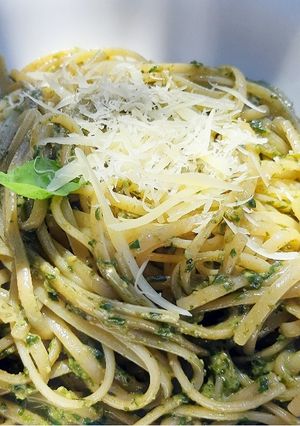 Una foto de Tallarines al Pesto