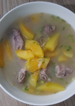 Hình của món Canh đu đủ hầm xương.