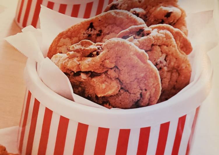 Steps to Prepare Any-night-of-the-week White Chocolate-Pretzel Cookies