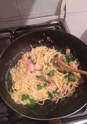 Una foto de Linguini carbonara