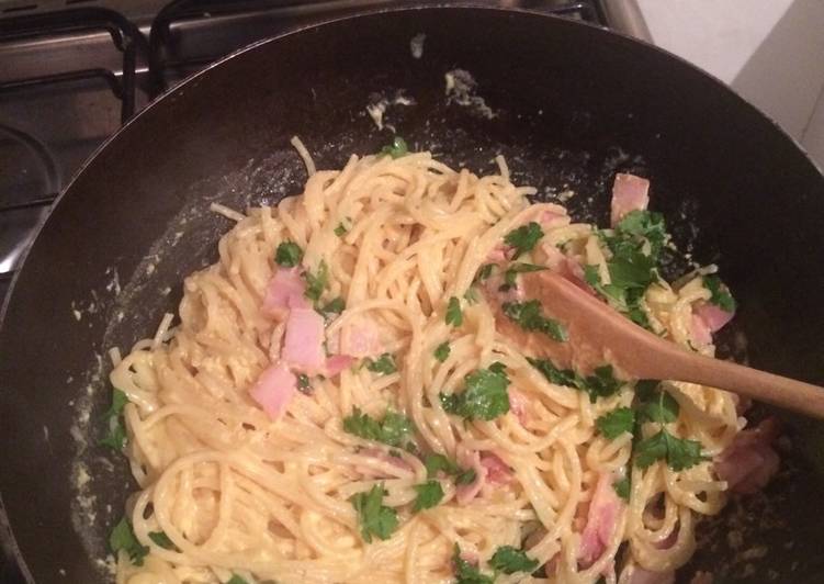 Linguini carbonara