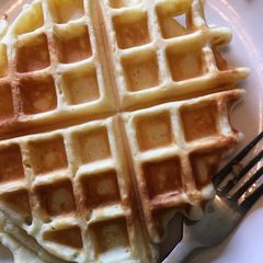 A picture of Cream waffles.