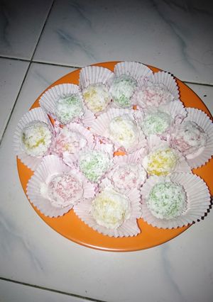 Foto resep Klepon warna warni isi coklat