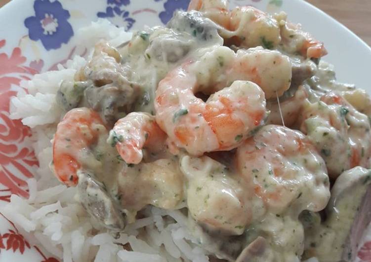 Crevettes et champignons à la crème