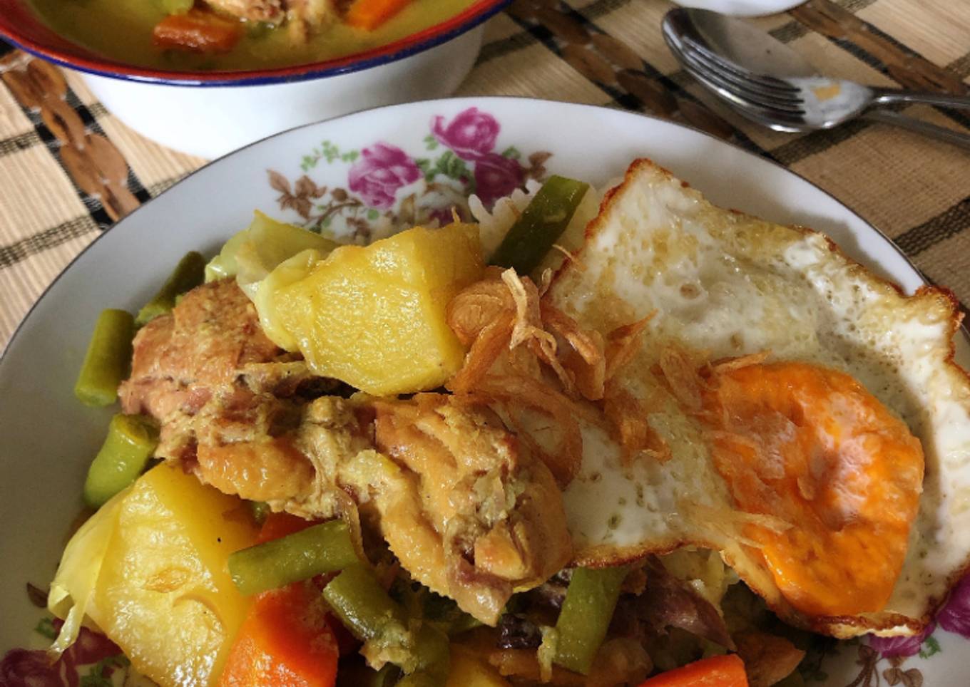 Kari Ayam dan Sayur