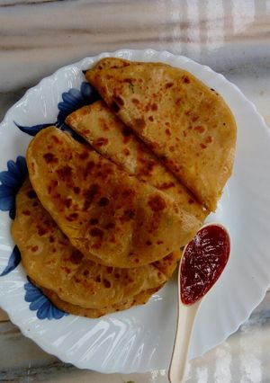 A picture of Aloo Paratha.
