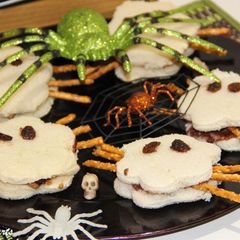 A picture of Spooky & Scary Spider Sandwiches.