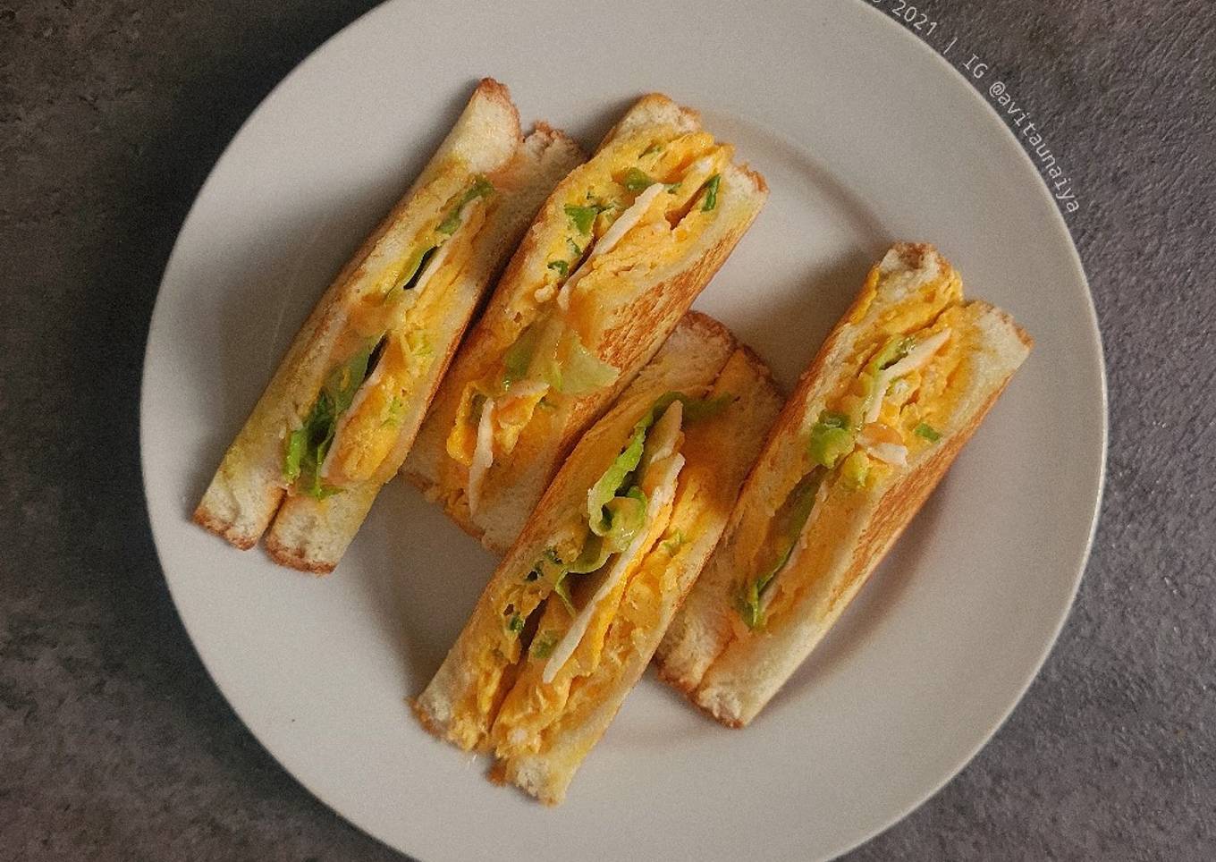 Egg Spicy Mayo + Cheese Sandwich