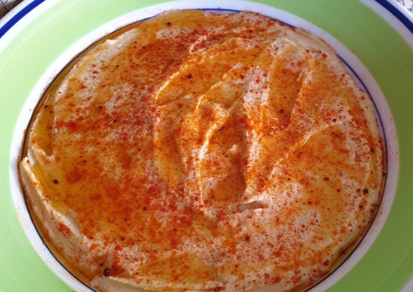 Hummus de garbanzo y avellanas