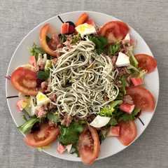 Foto principal de Ensalada templada de gulas