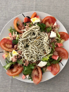 Una foto de Ensalada templada de gulas