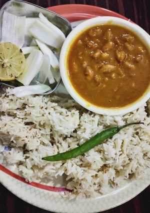 A picture of Rajma chawal.