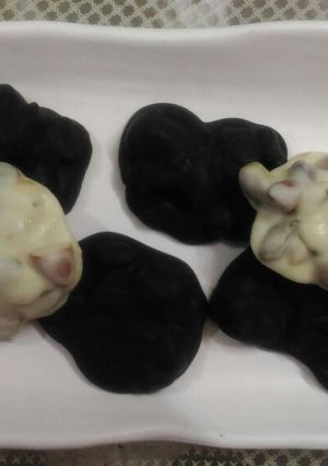 A picture of Dry Fruits Rock Chocolate.