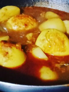 ডিম আলু কারি (Dim aloo curry recipe in bengali) রেসিপির প্রধান ছবি