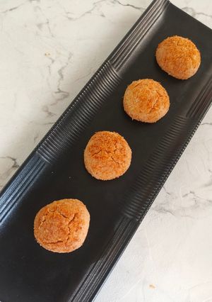 A picture of Whole Wheat flour and Coconut Nankhatai.