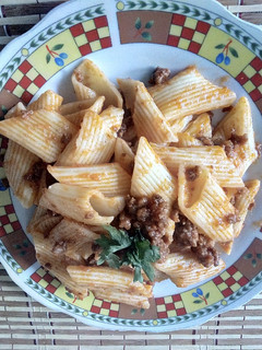 Una foto de Pasta en salsa de laurel