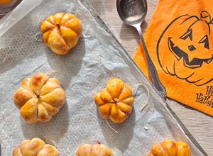 Une photo de Pizza citrouille pour Halloween 🎃👻 à l’air fryer