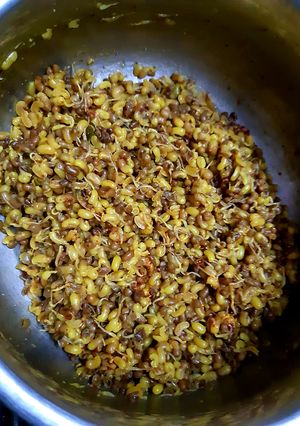 A picture of Ankurit Moth ki Sabji.