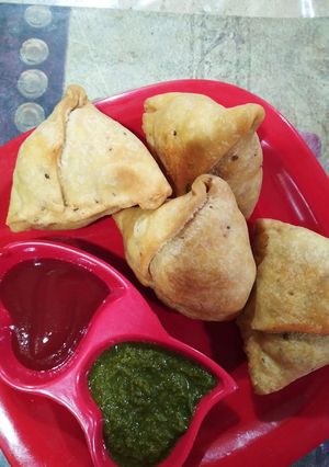 A picture of Hot Samosa.