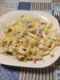 Tagliatella con queso mascarpone champiñones y bacon