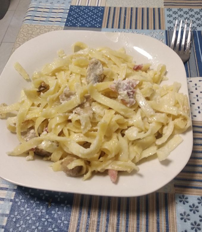Foto principal de Tagliatella con queso mascarpone champiñones y bacon