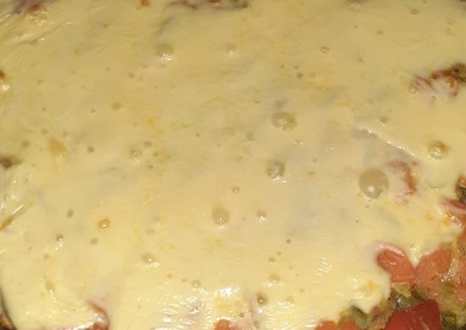 Foto principal de Pizza sin harina con base de coliflor y vegetales