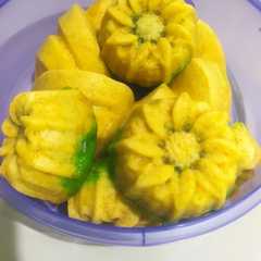A picture of Bolu labu kuning kukus.